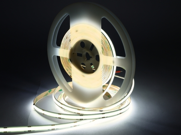 LED pásek COB 24V / 480LED / 11W / 4000K / IP20 / 8mm