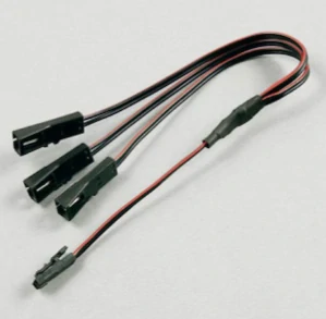 Rozbočovací kabel s JST-M konektory, 1x samec a 3x samice, délka 23 cm, černý