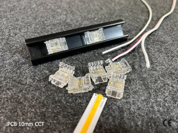 3 pin KONEKTOR pro CCT COB & SMD LED pásky, typ: LED pásek ↔ SVORKA pro přívodní vodič, PCB 10mm