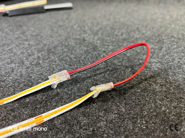 2 pin KONEKTOR pro MONO COB & SMD LED pásky, typ: LED pásek ↔ propojovací KABEL ↔ LED pásek, PCB 8mm