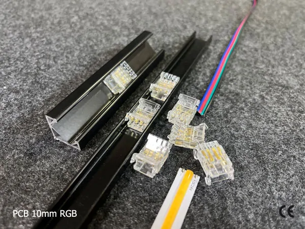 4 pin KONEKTOR pro RGB COB & SMD LED pásky, typ: LED pásek ↔ SVORKA pro přívodní vodič, PCB 10mm