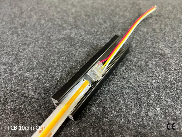 3 pin KONEKTOR pro CCT COB & SMD LED pásky, typ: LED pásek ↔ připojovací KABEL, PCB 10mm